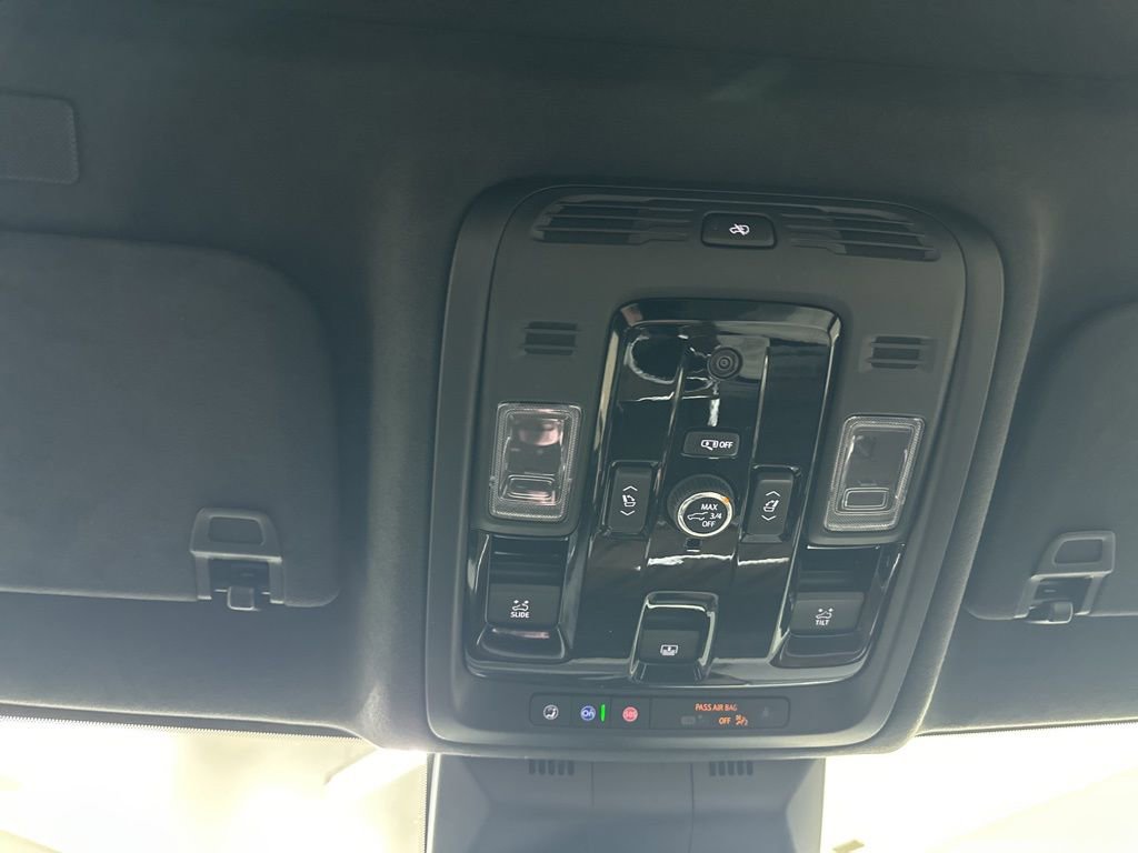 New 2026 Cadillac Escalade Platinum Sport w/ LPO, ONYX Package image 42