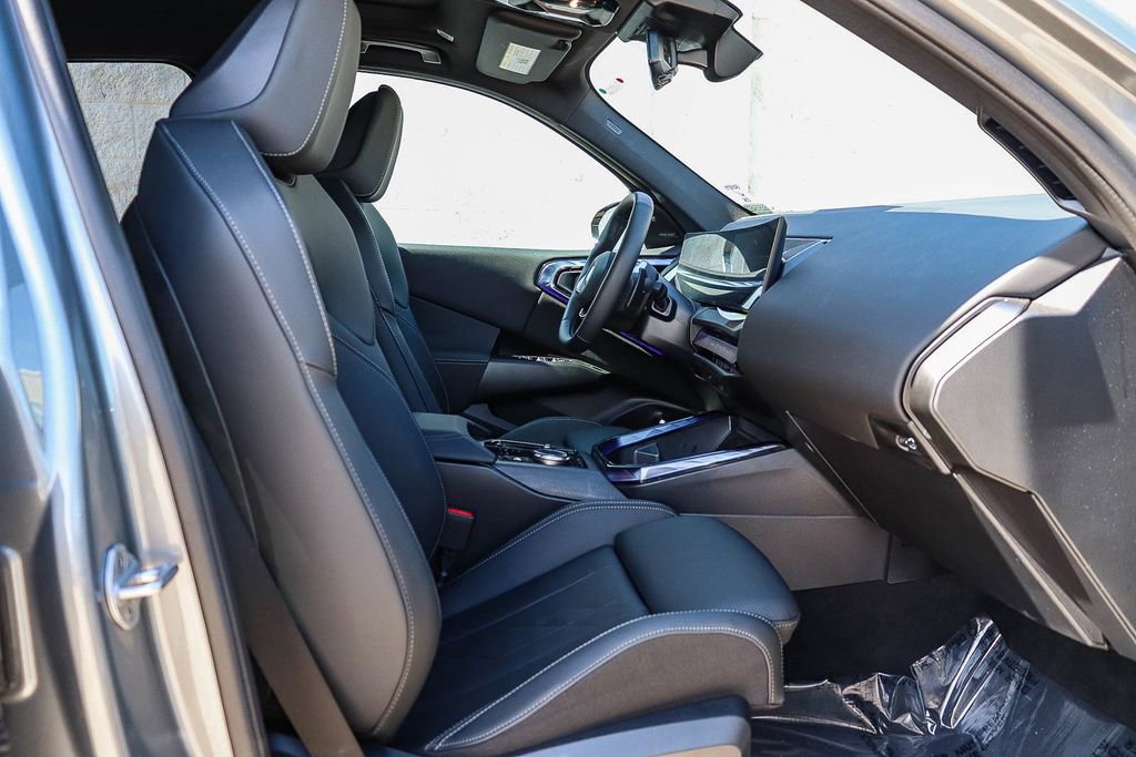 Used 2025 BMW X3 xDrive30i w/ Premium Package image 16