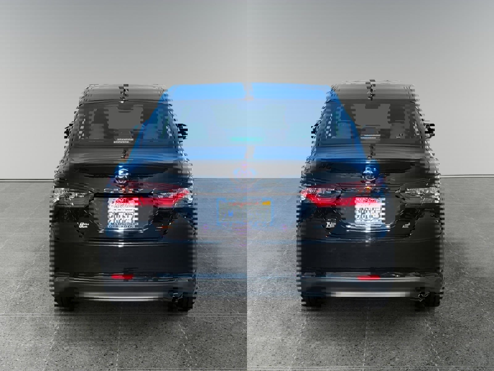 Used 2024 Toyota Camry LE image 4