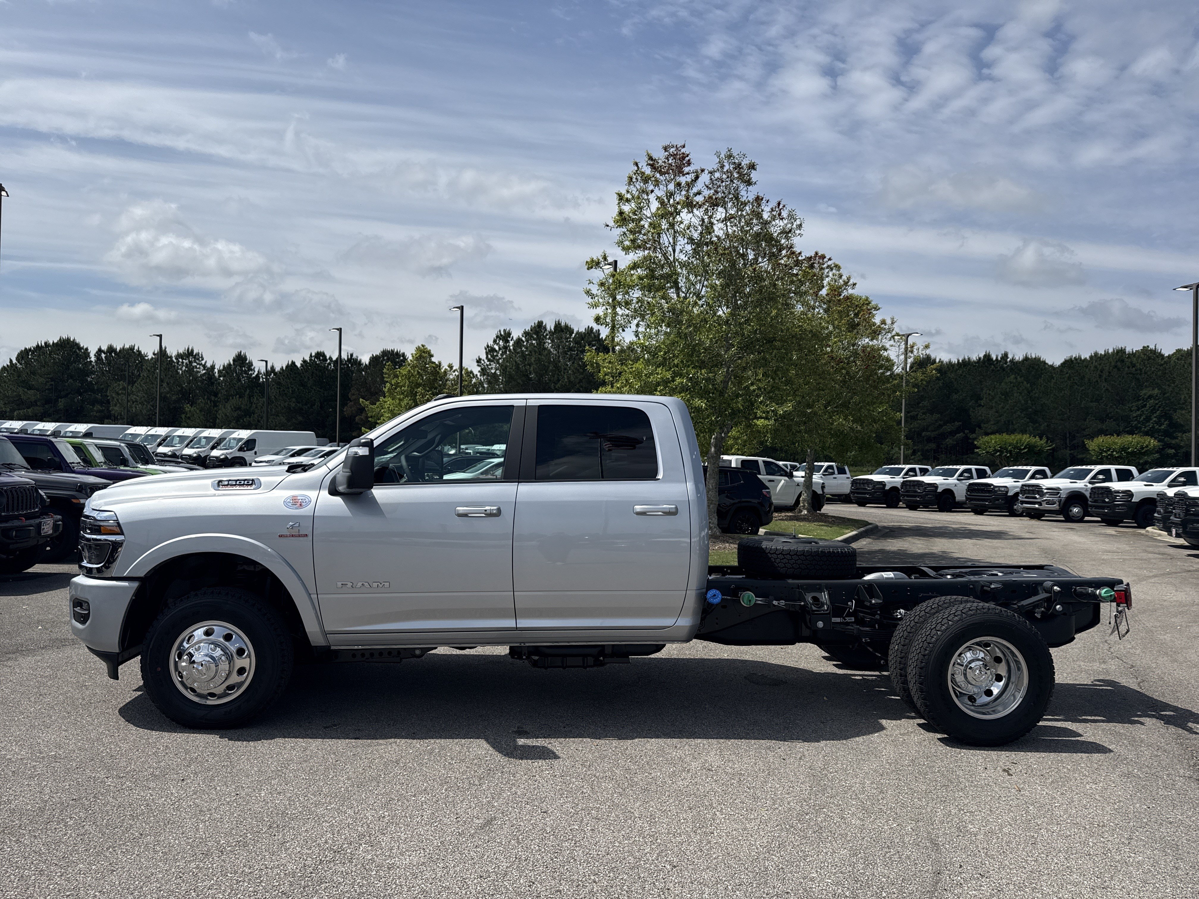 New 2026 RAM 3500 Big Horn w/ Laramie Trim Package AWD/4WD image 5