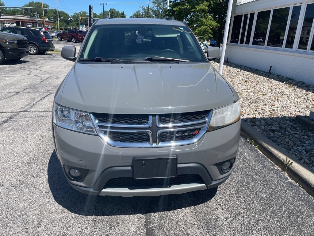 Certified 2019 Dodge Journey SE w/ Premium Group FWD image 2