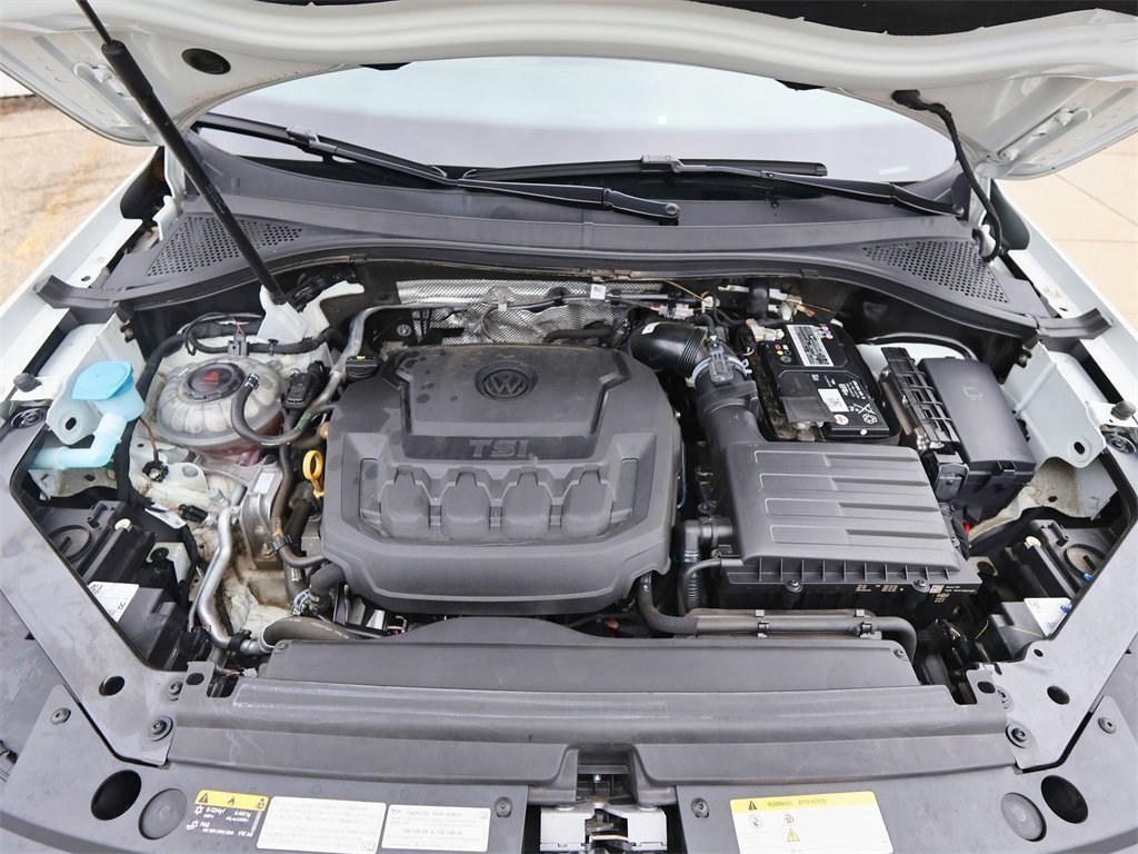 Certified 2022 Volkswagen Tiguan SE image 28