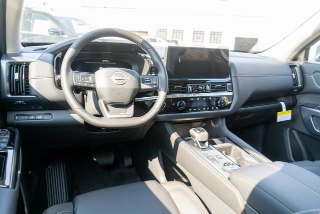 New 2026 Nissan Pathfinder SL AWD/4WD image 11