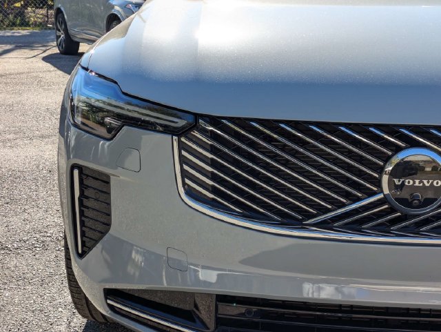 Certified 2026 Volvo XC90 B6 Ultra AWD/4WD image 13