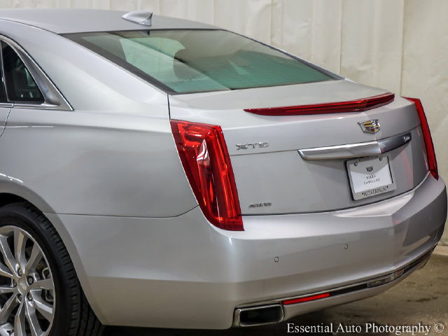 Used 2017 Cadillac XTS Luxury AWD/4WD image 4
