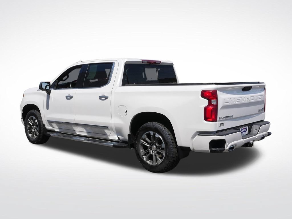 Used 2024 Chevrolet Silverado 1500 High Country w/ Technology Package AWD/4WD image 8