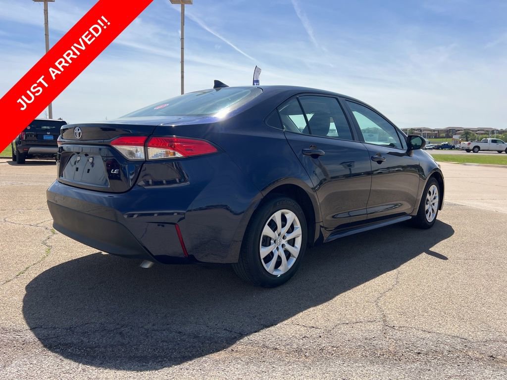 Used 2024 Toyota Corolla LE FWD image 5