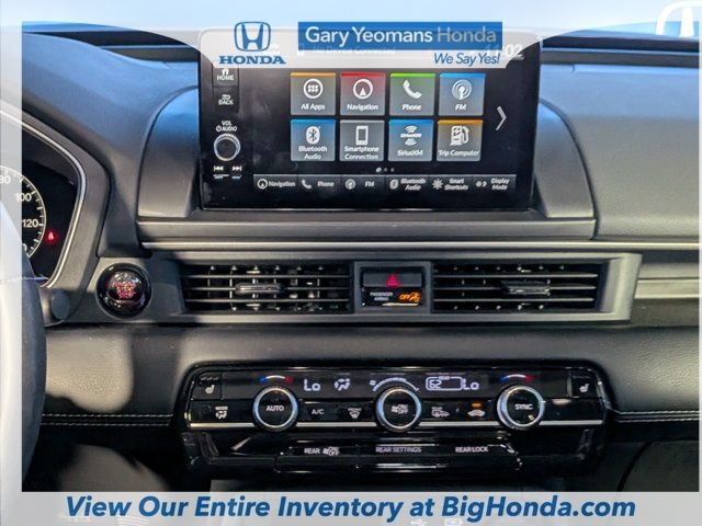 Certified 2025 Honda Pilot Touring image 21
