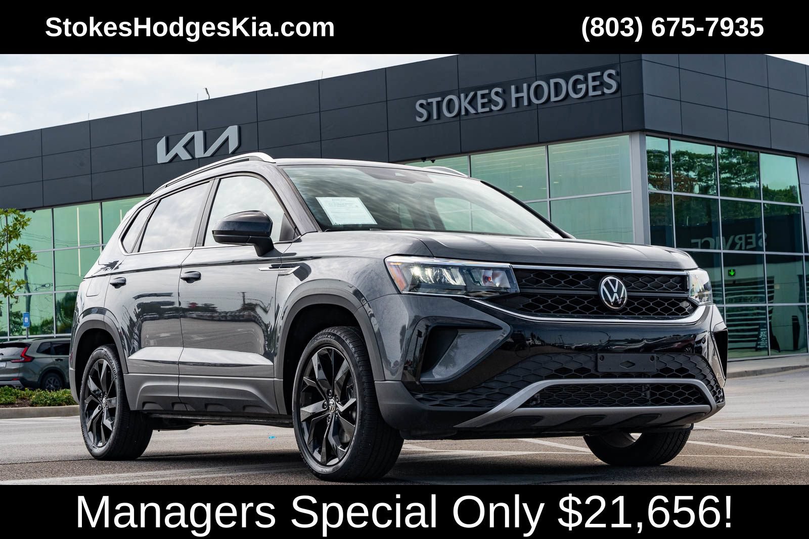 Used 2023 Volkswagen Taos SE w/ Panoramic Sunroof Package FWD image 1