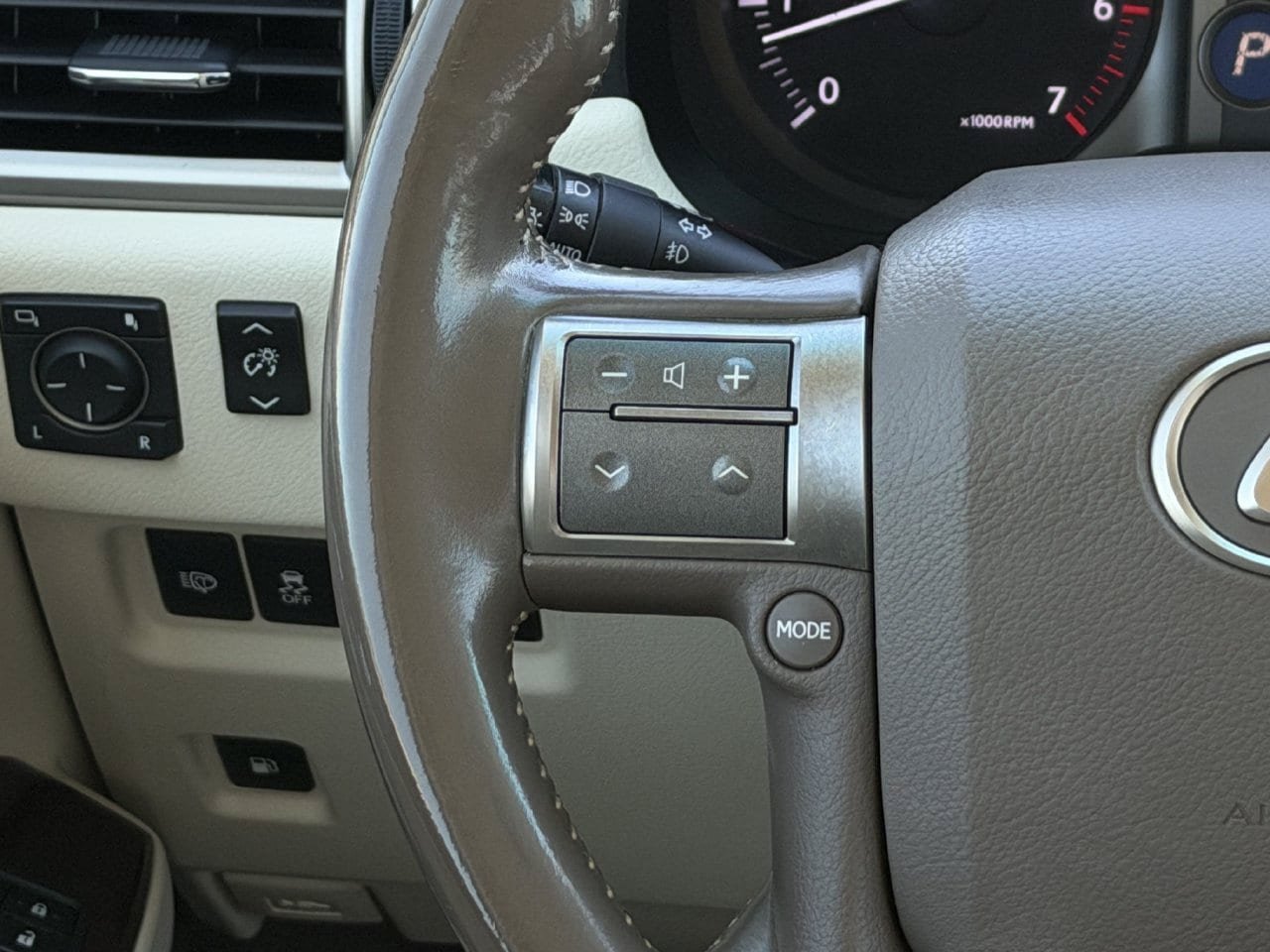 Used 2018 Lexus GX 460 Premium AWD/4WD image 13
