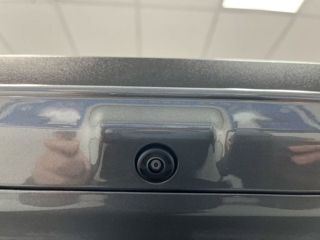 Used 2023 Ford F450 Lariat w/ FX4 Off-Road Package image 12