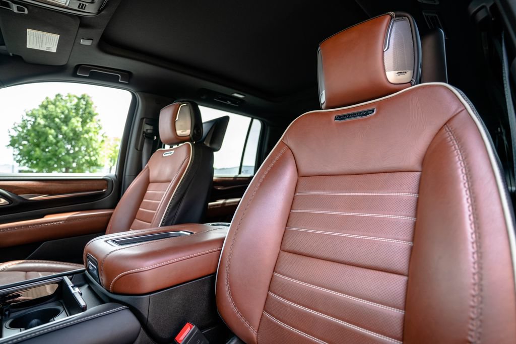 Certified 2024 GMC Yukon XL Denali Ultimate AWD/4WD image 6