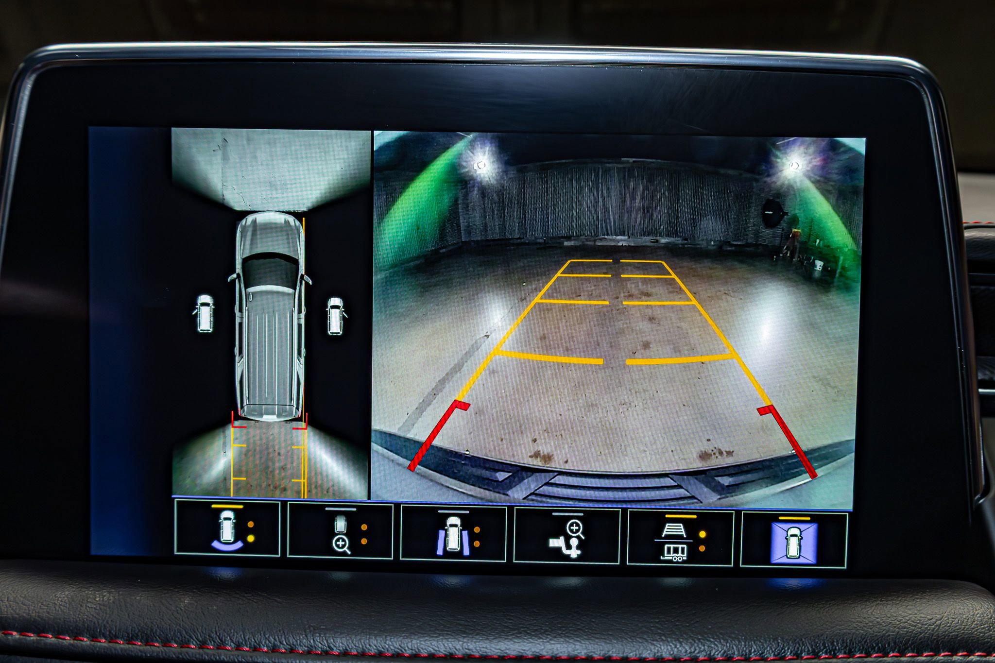 Used 2024 Chevrolet Suburban RST w/ Luxury Package AWD/4WD image 20