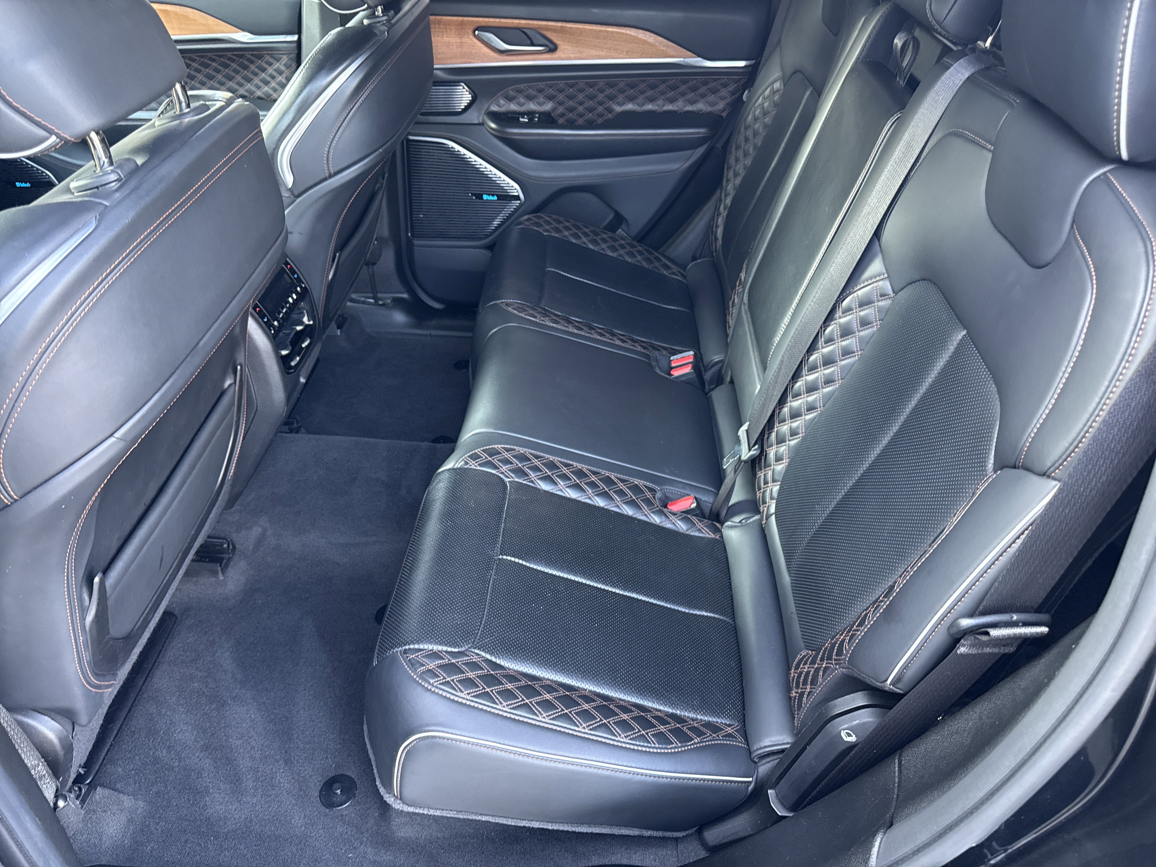 Used 2022 Jeep Grand Cherokee Summit image 24