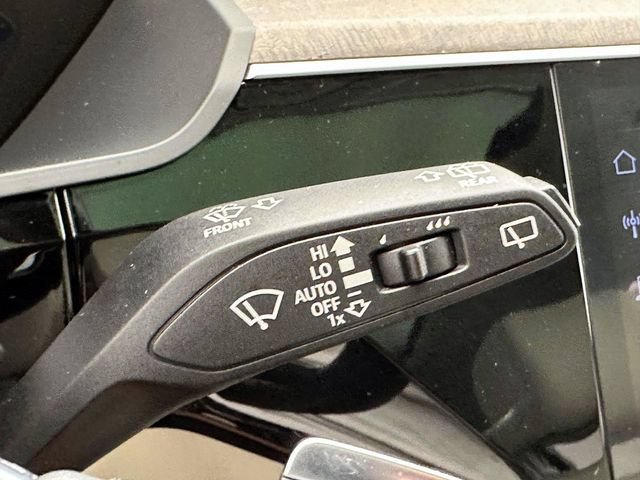 Certified 2024 Audi Q8 e-tron Premium Plus w/ Premium Plus Package AWD/4WD image 36