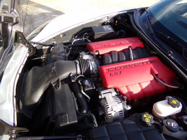 Used 2013 Chevrolet Corvette Z06 w/ 3LZ Preferred Equipment Group RWD image 14