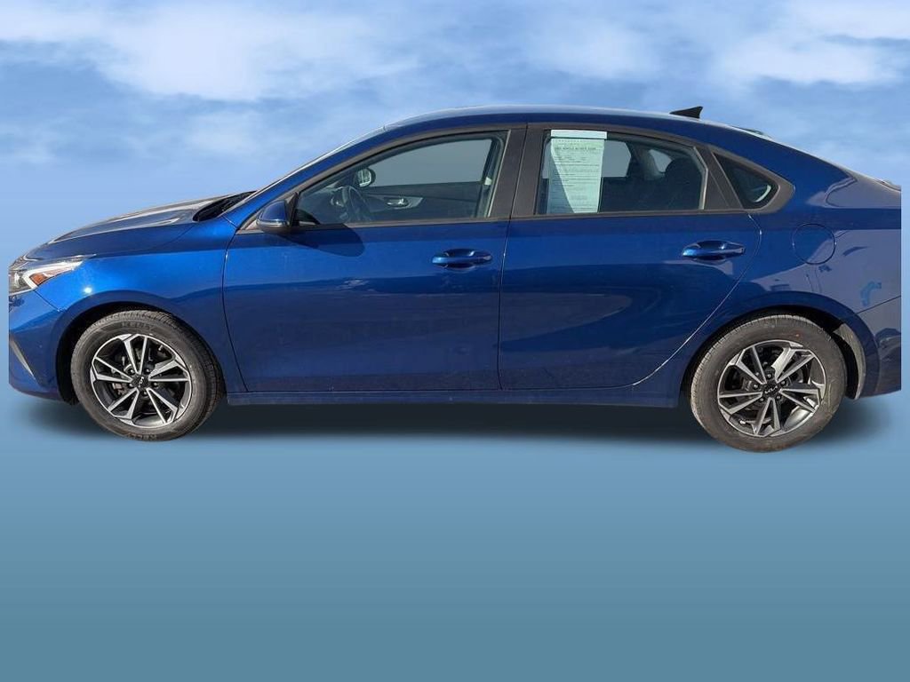 Used 2023 Kia Forte LXS w/ LXS Technology Package FWD image 4
