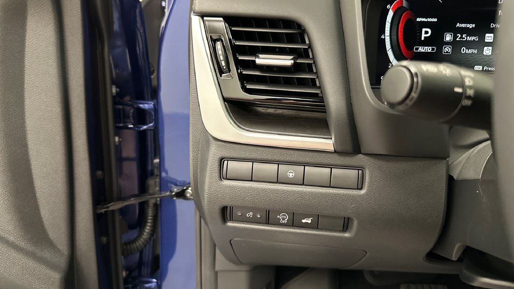 Certified 2023 Nissan Rogue Platinum AWD/4WD image 36