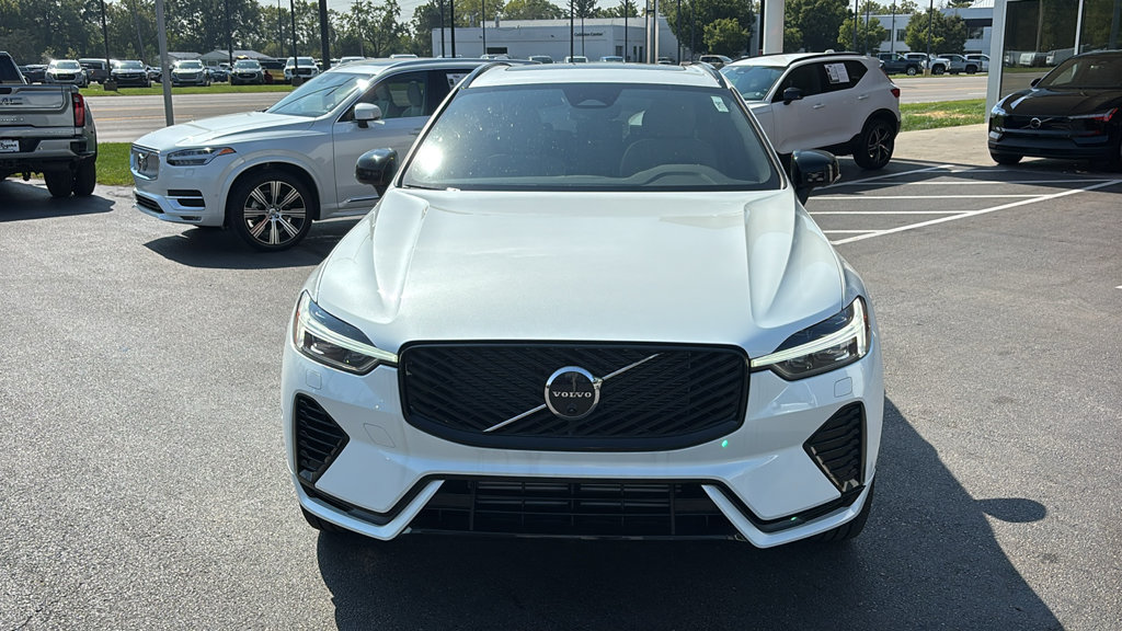 New 2026 Volvo XC60 T8 Plus w/ Protection Package Premier AWD/4WD image 4