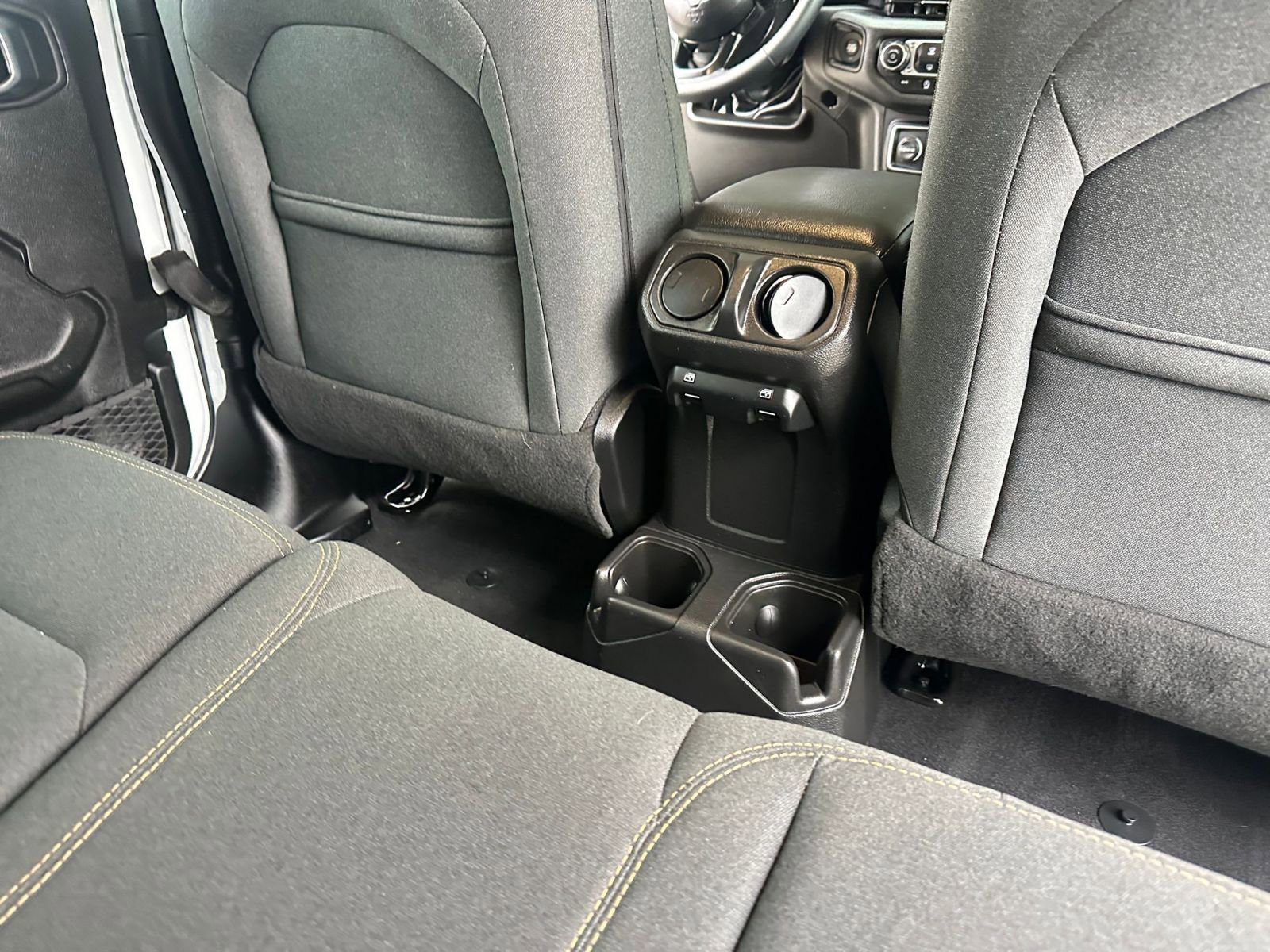 Used 2025 Jeep Wrangler Sport S image 24