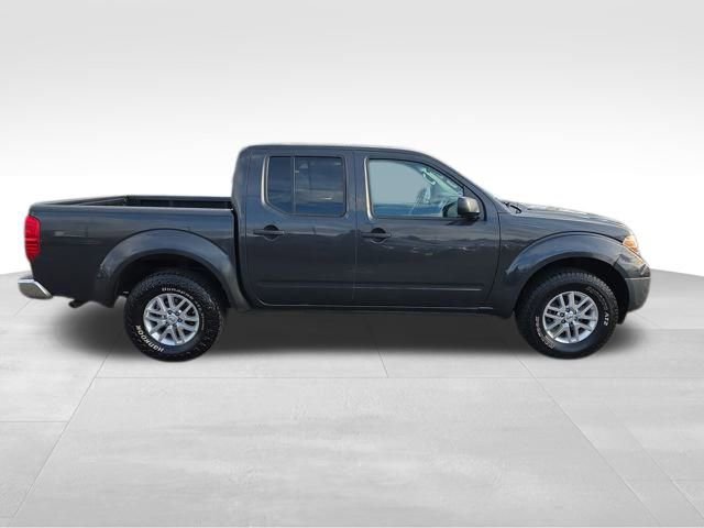 Used 2015 Nissan Frontier SV image 9
