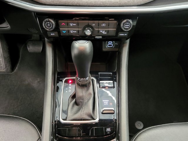 Used 2025 Jeep Compass Latitude AWD/4WD image 32