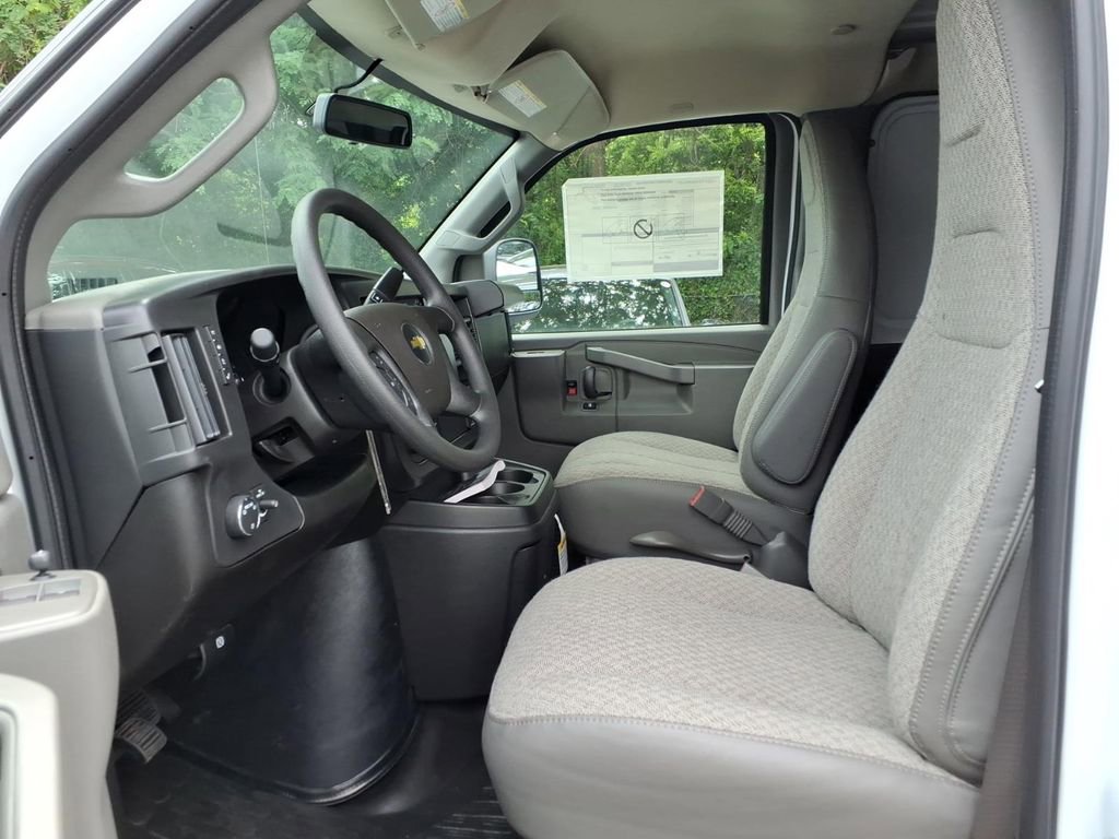 New 2026 Chevrolet Express 2500 w/ Driver Convenience Package RWD image 9