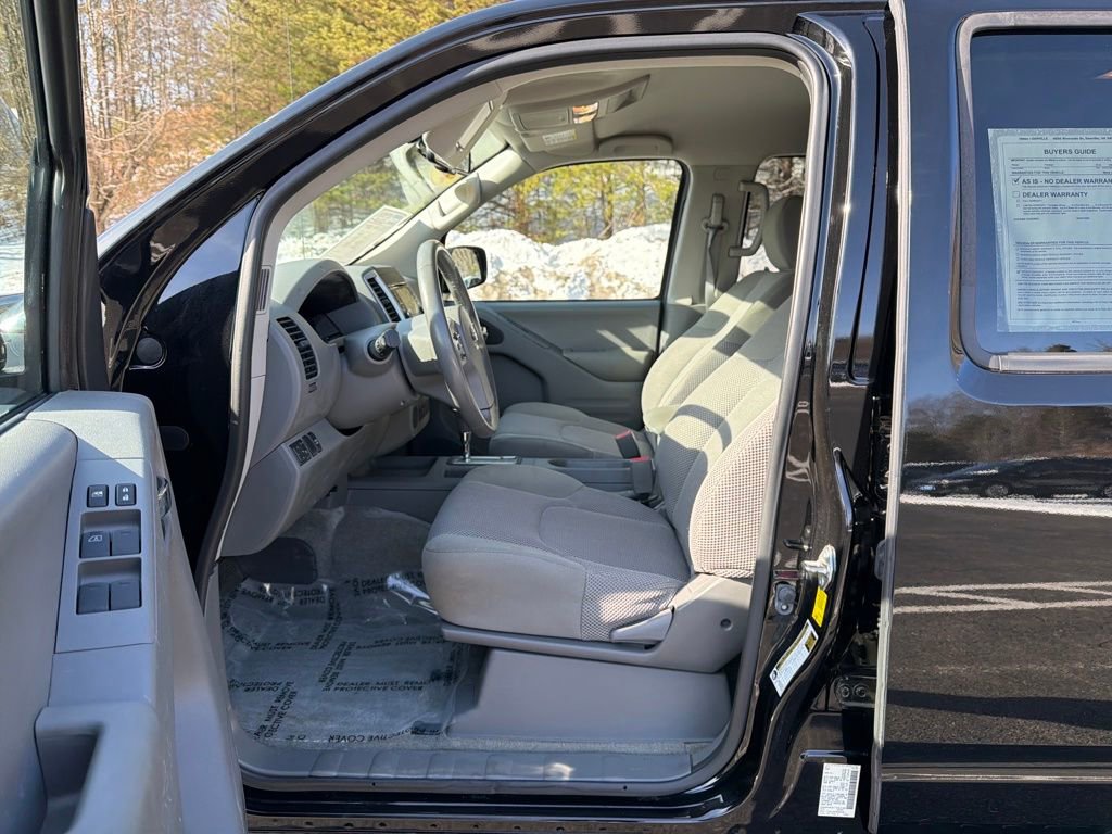 Used 2018 Nissan Frontier SV w/ Value Truck Package image 12