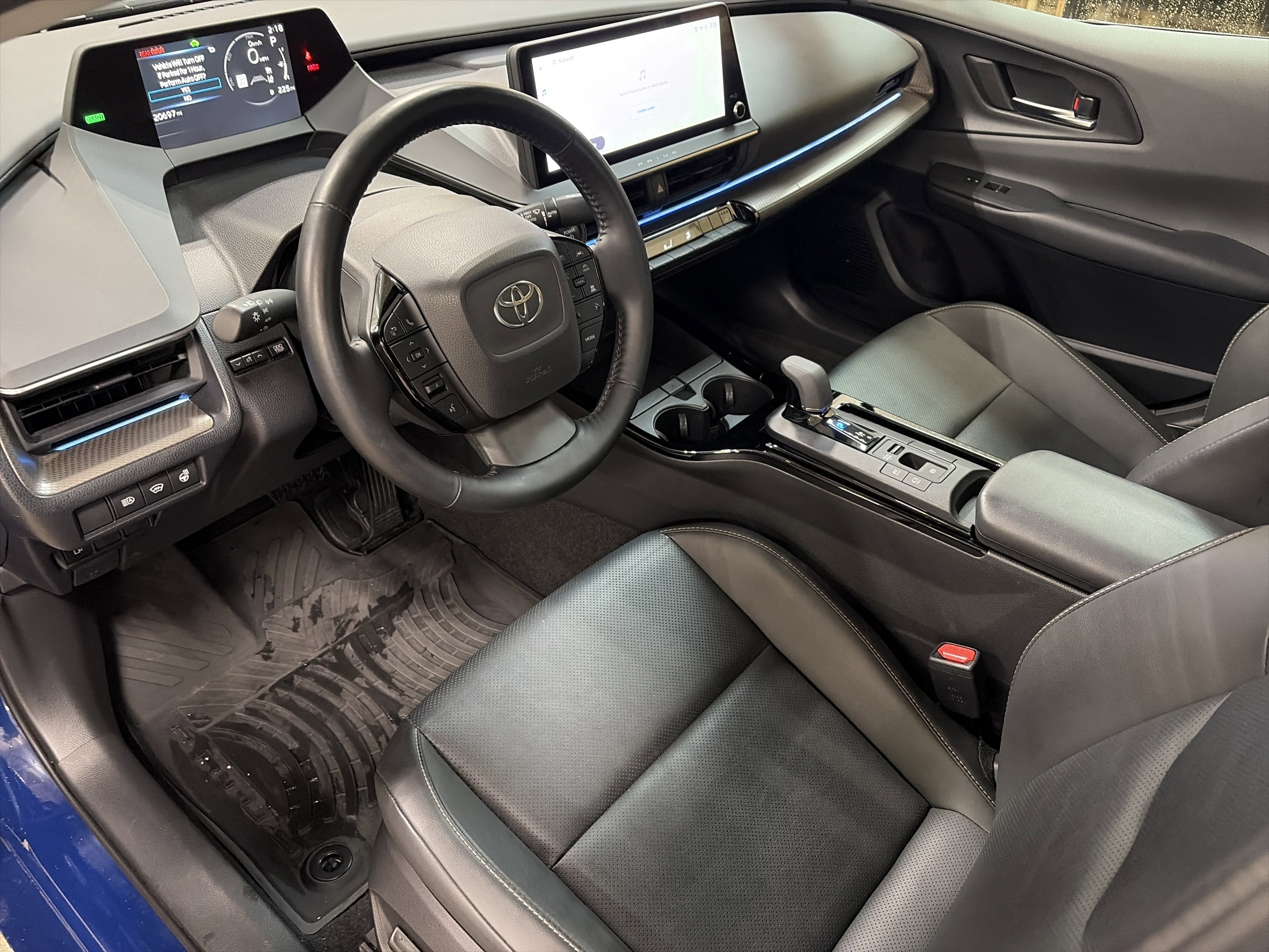 Used 2025 Toyota Prius XLE FWD image 23