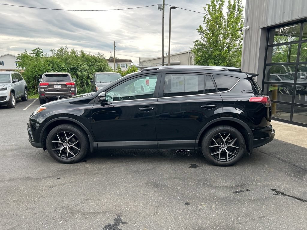 Used 2016 Toyota RAV4 SE AWD/4WD image 8