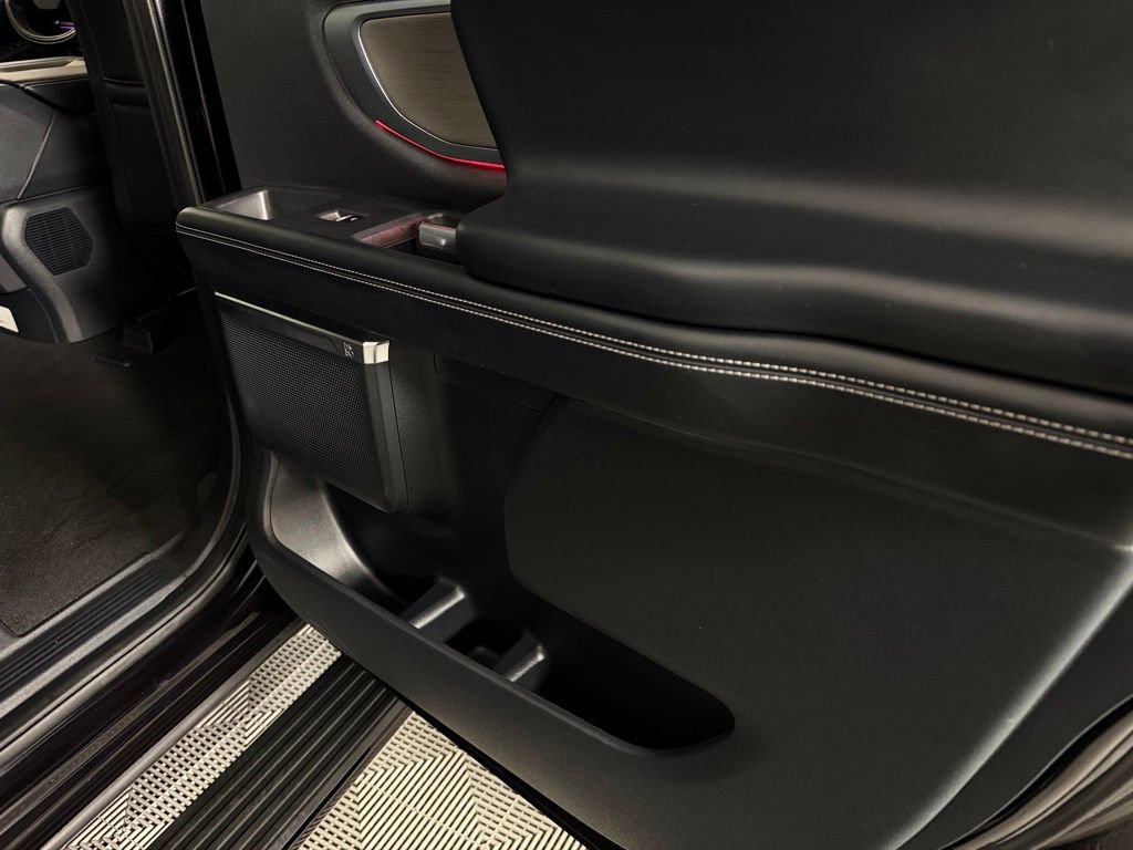 Used 2025 Ford Expedition Max Platinum image 34