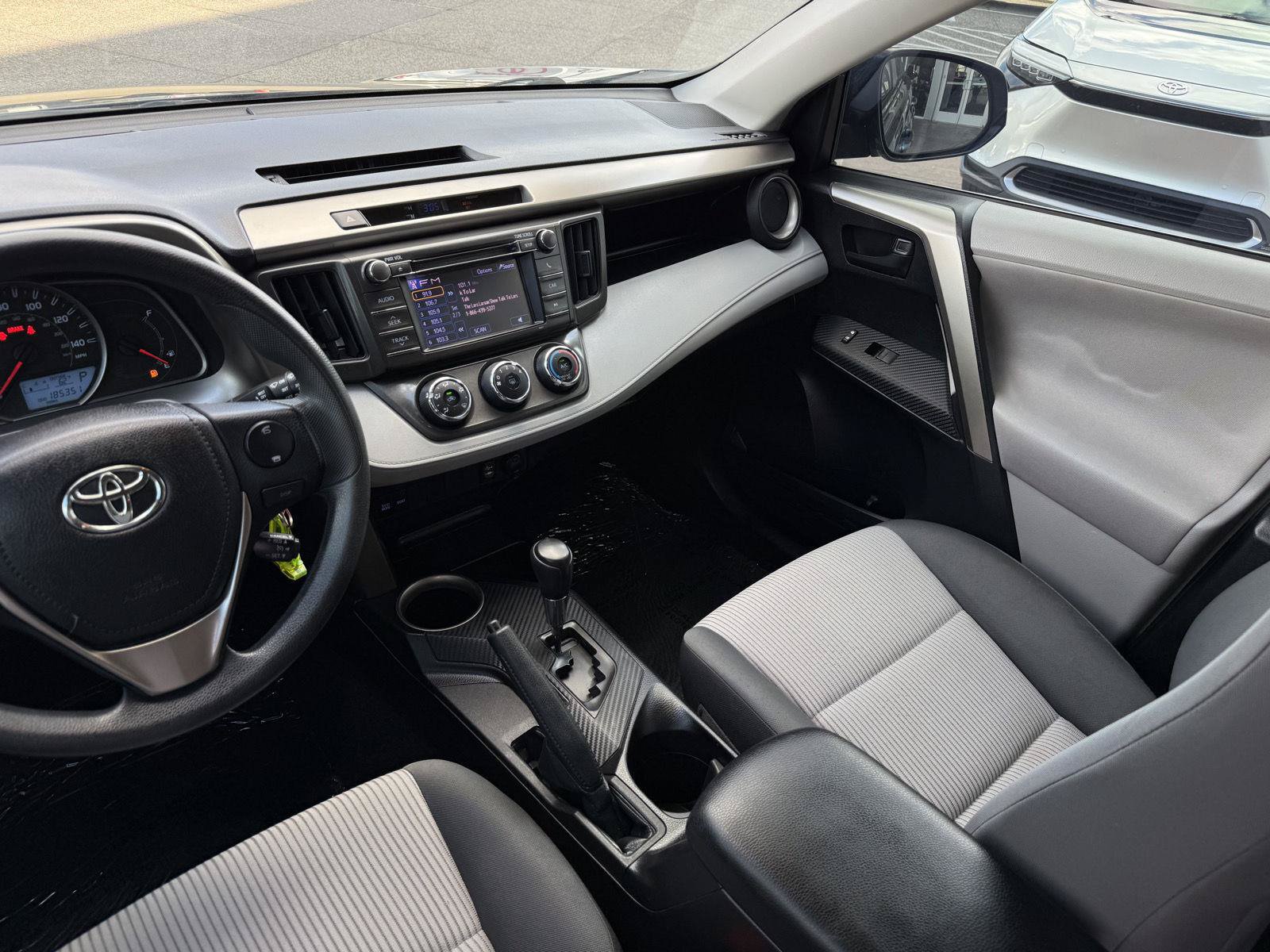 Used 2013 Toyota RAV4 LE FWD image 16
