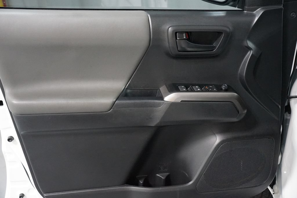Used 2023 Toyota Tacoma SR5 RWD image 28