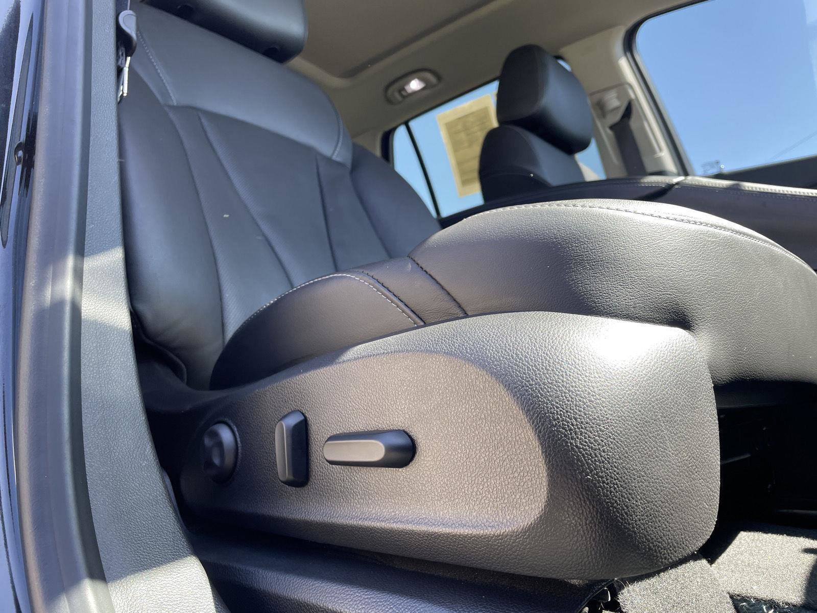 Used 2020 Buick Envision Premium w/ Driver Confidence Package image 11