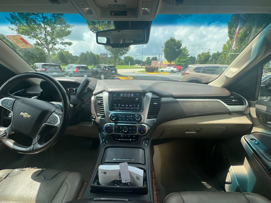 Used 2019 Chevrolet Suburban Premier AWD/4WD image 14