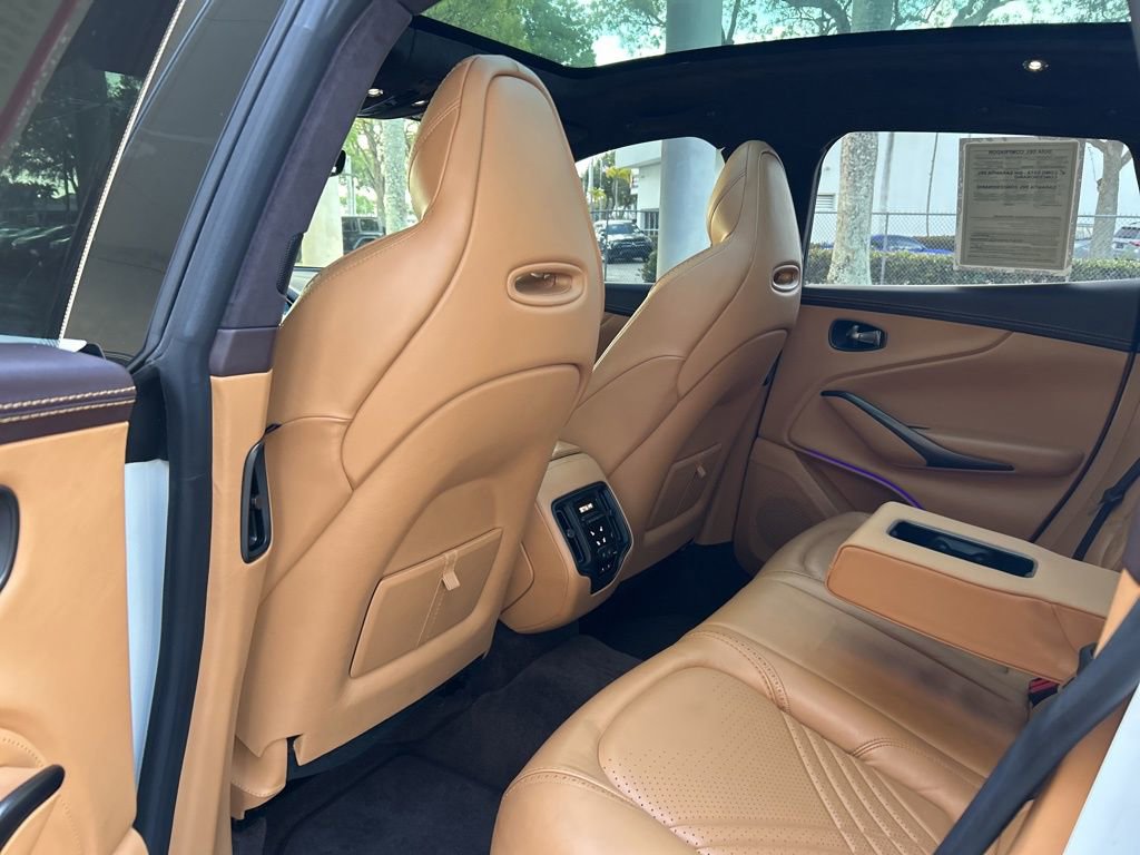 Used 2021 Aston Martin DBX image 45