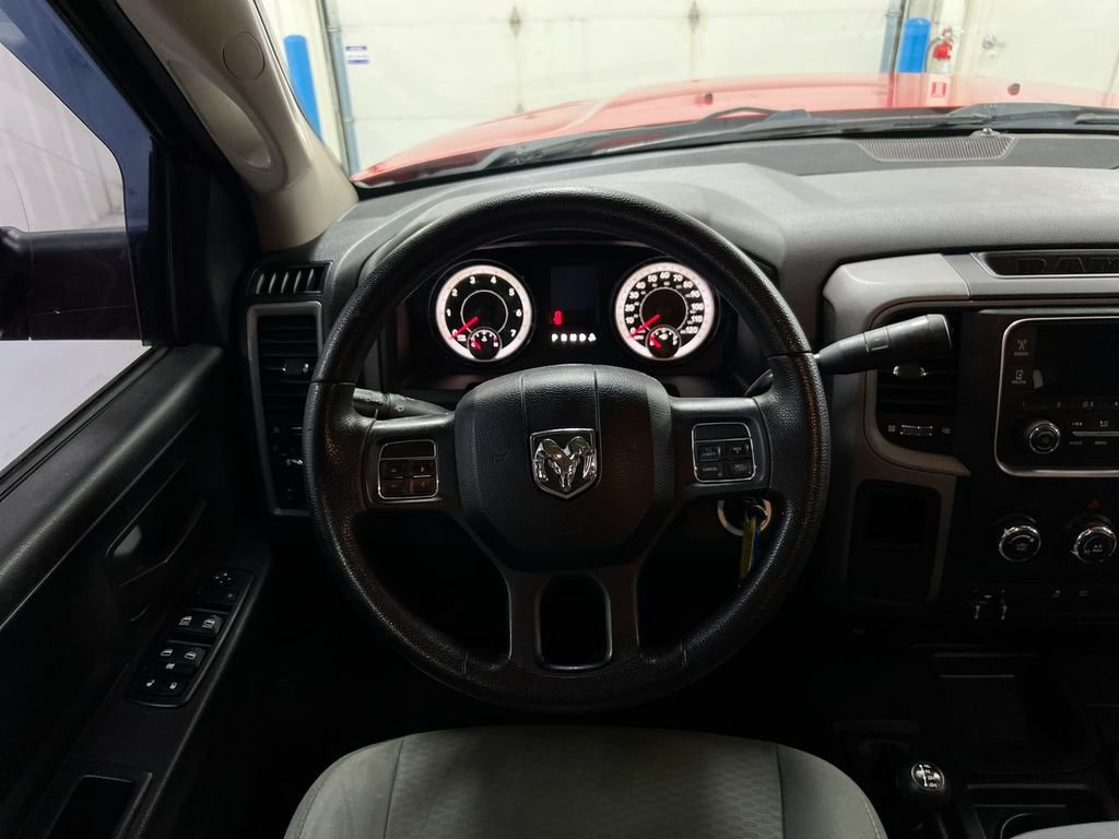 Used 2015 RAM 2500 Tradesman w/ Chrome Appearance Group AWD/4WD image 11