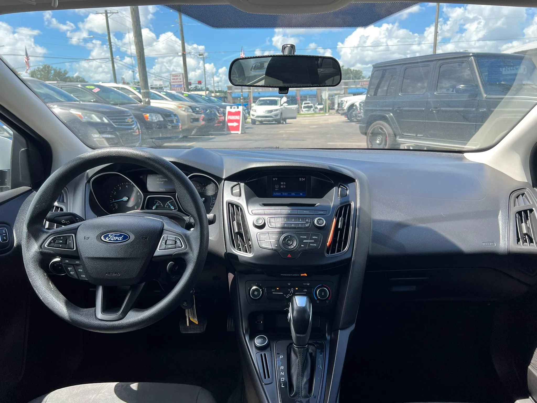 Used 2015 Ford Focus SE FWD image 12