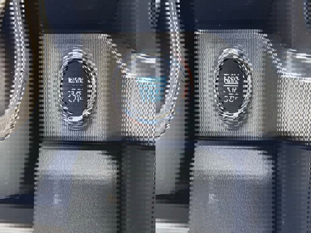 New 2026 Ford F250 Platinum w/ FX4 Off-Road Package AWD/4WD image 6