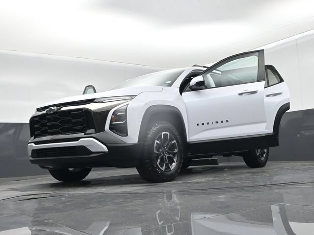 Used 2026 Chevrolet Equinox ACTIV w/ Convenience Package III FWD image 69