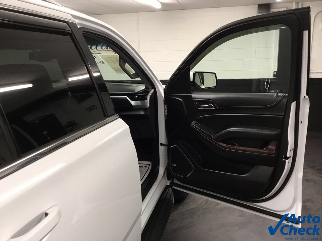 Used 2017 GMC Yukon SLT AWD/4WD image 47