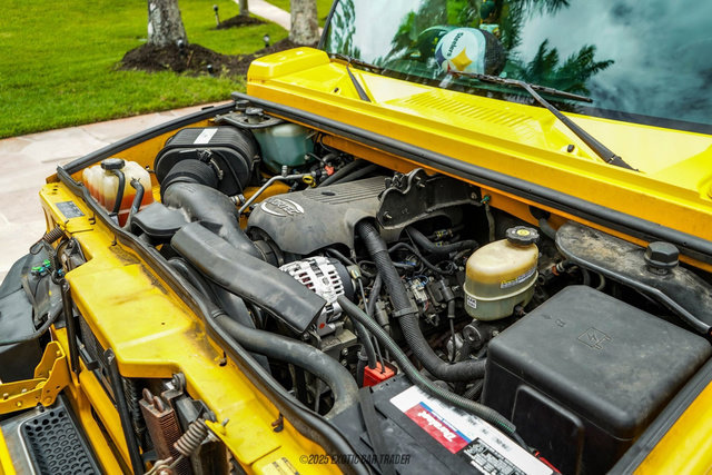 Used 2003 HUMMER H2 w/ Preferred Equipment Group image 15
