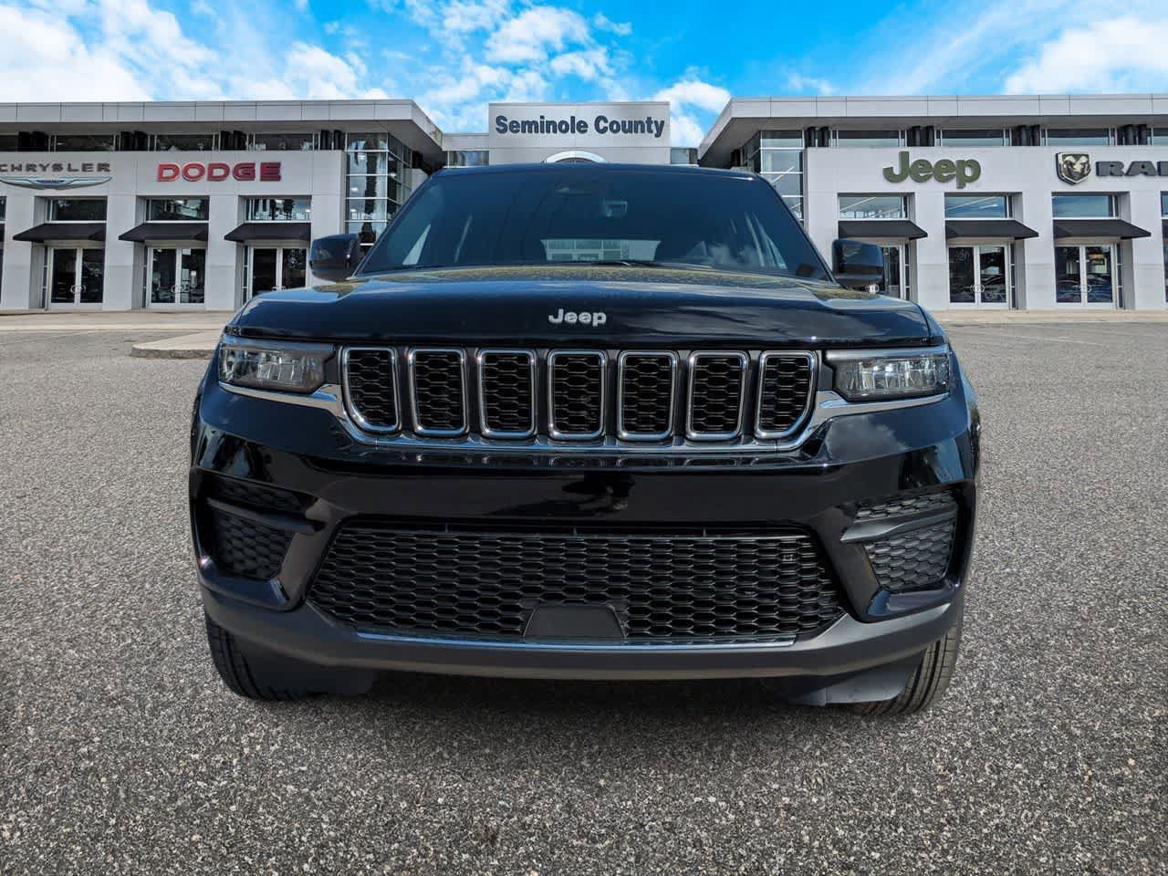 New 2026 Jeep Grand Cherokee Laredo X AWD/4WD image 3