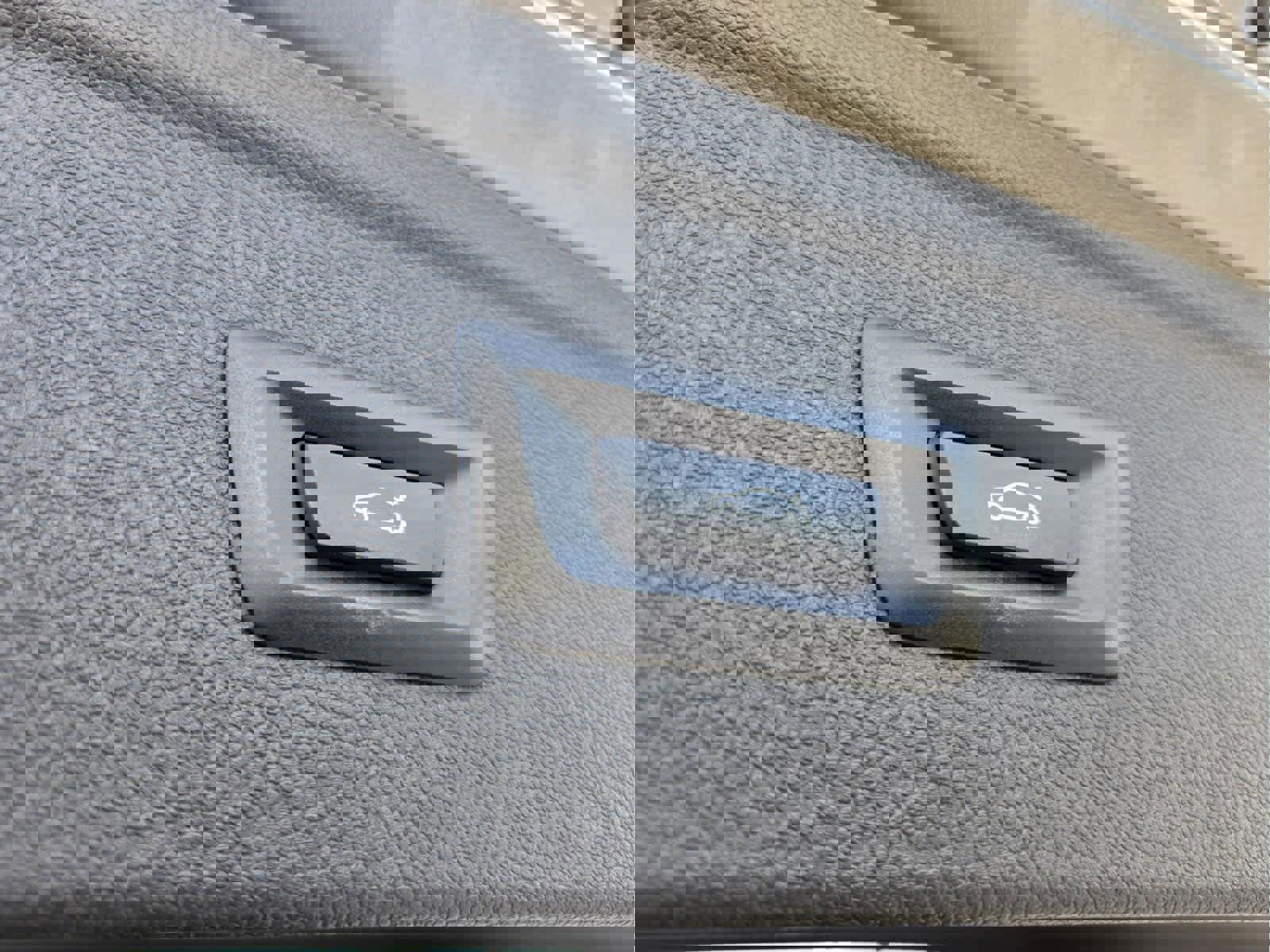 Certified 2023 BMW iX xDrive50 w/ Sport Package image 17