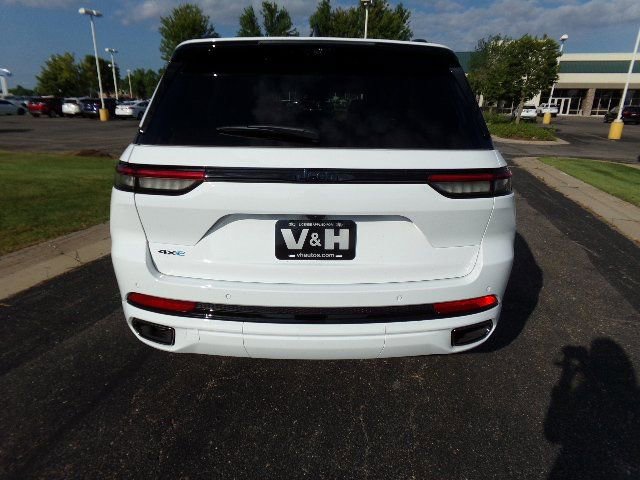 Used 2024 Jeep Grand Cherokee Limited 4xe image 3