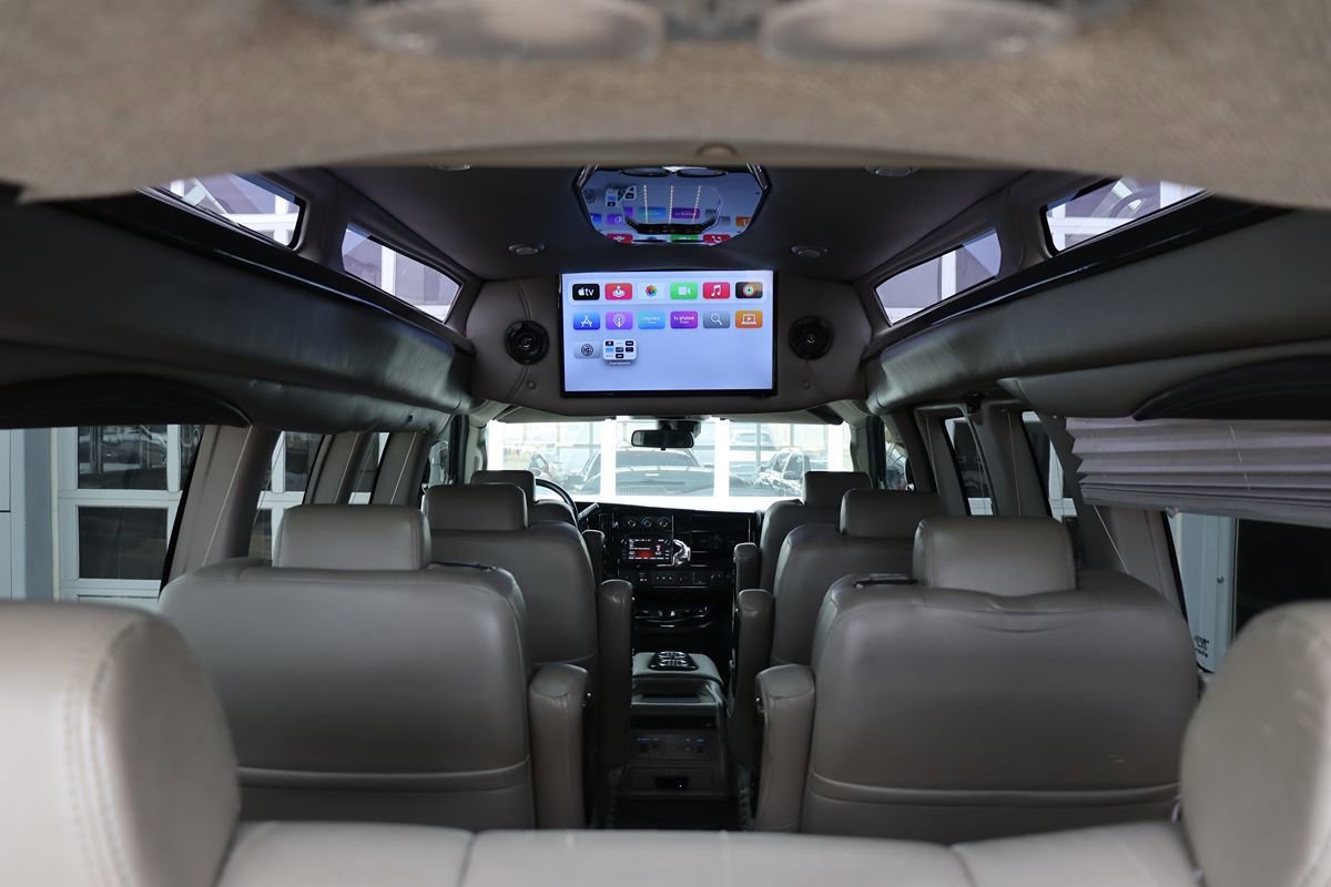 Used 2020 GMC Savana 2500 Extended w/ Enhanced Convenience Package image 40