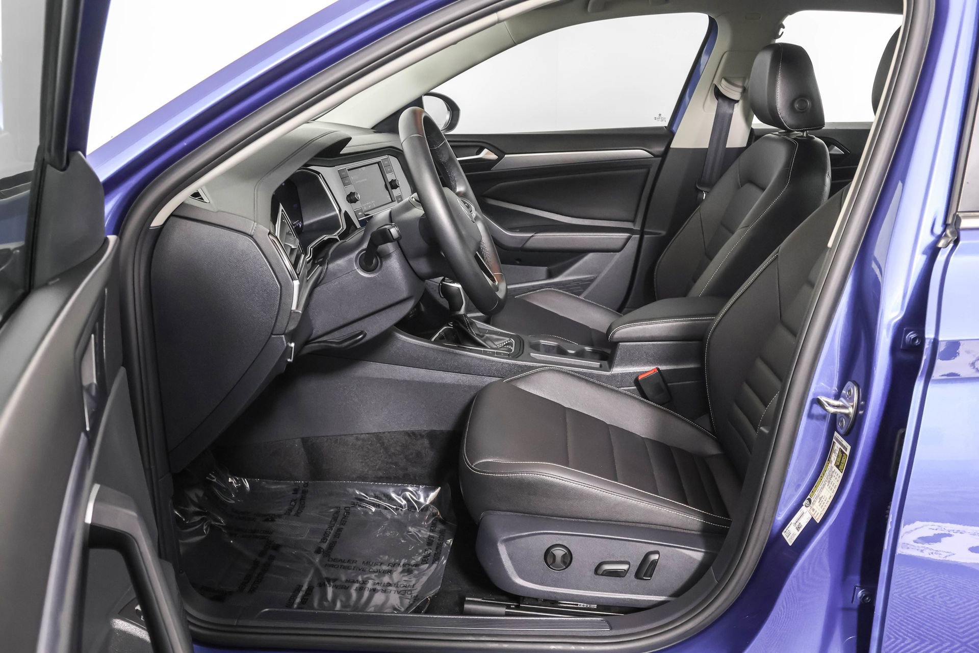 Used 2024 Volkswagen Jetta SE image 7