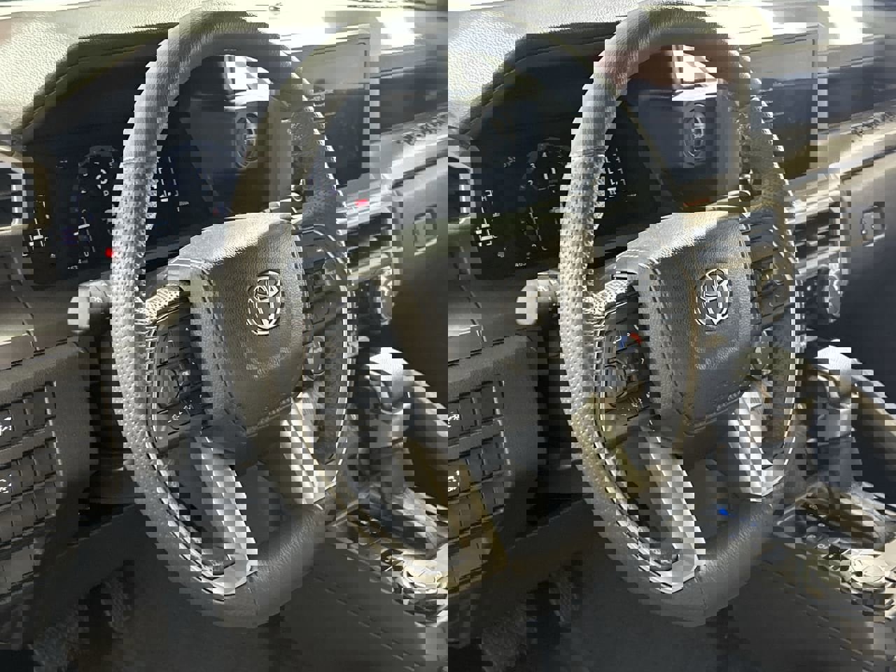 Used 2025 Toyota Tacoma SR5 image 13