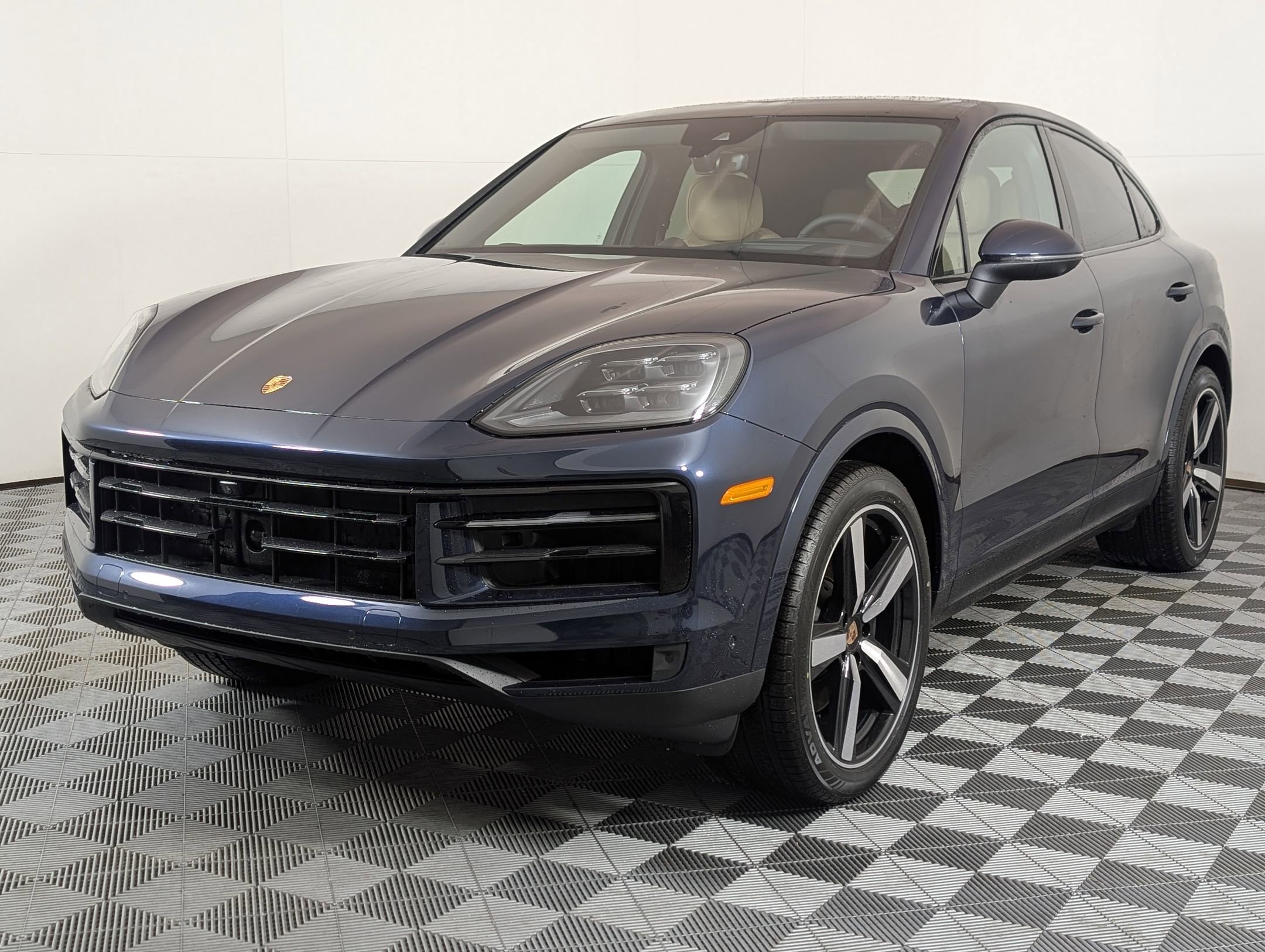 Used 2026 Porsche Cayenne Coupe image 1