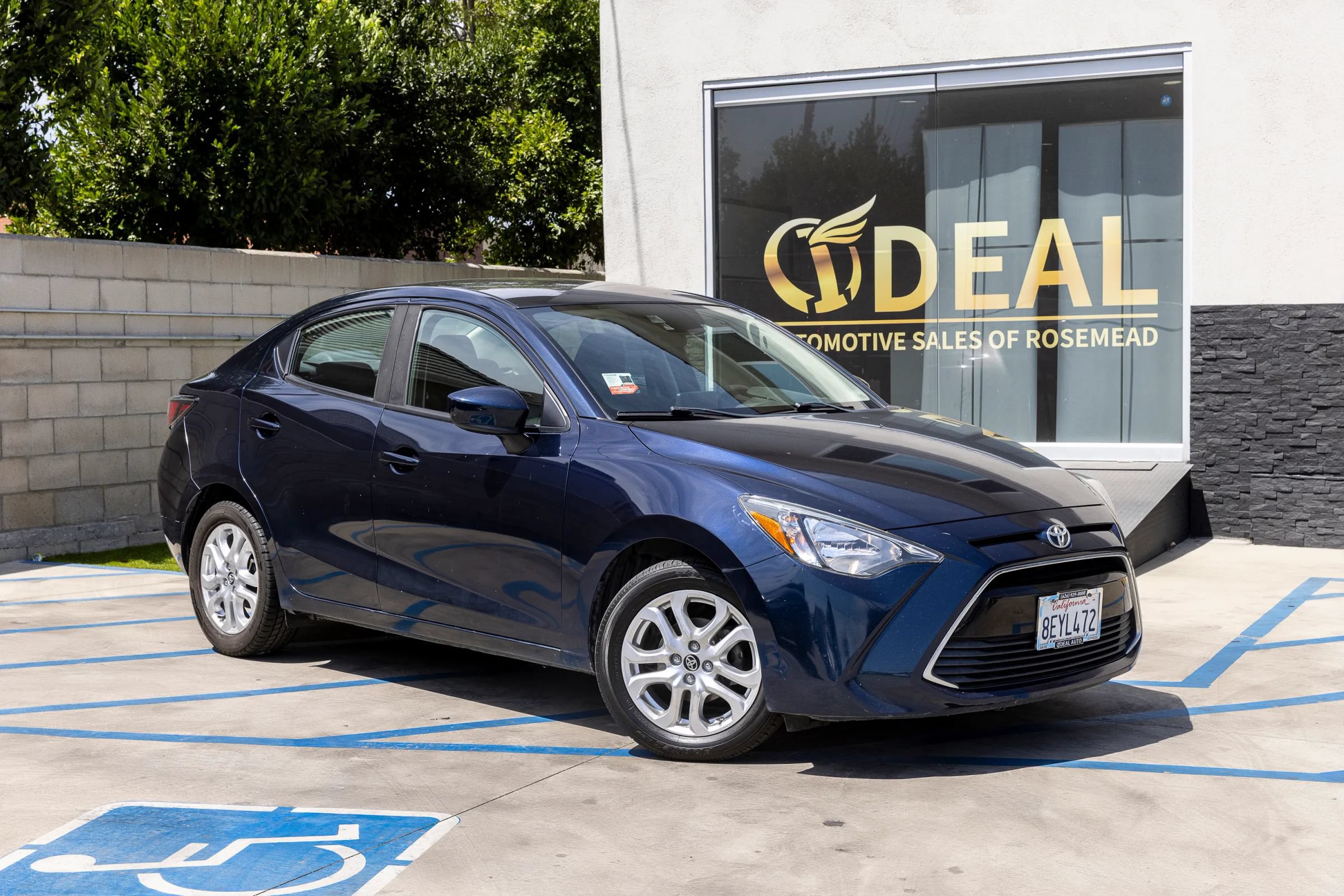 Used 2018 Toyota Yaris iA FWD image 2